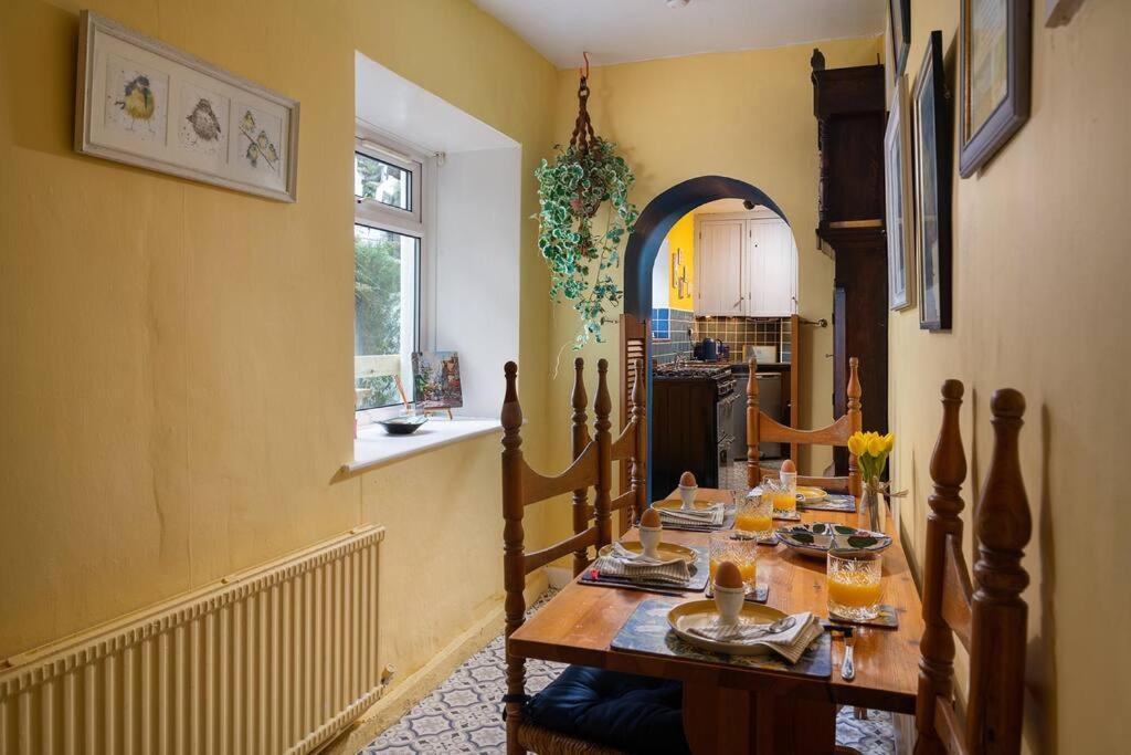 Fantastic Sea Views At Century'S Old Alma'S Cottage - Sleeps Up To 8 Guests Penmaenmawr Luaran gambar